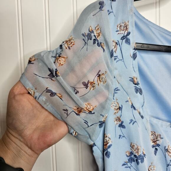 Superdown Light Blue Floral Frankie Flare Mini Dress Size Small Wedding Guest - Picture 4 of 10